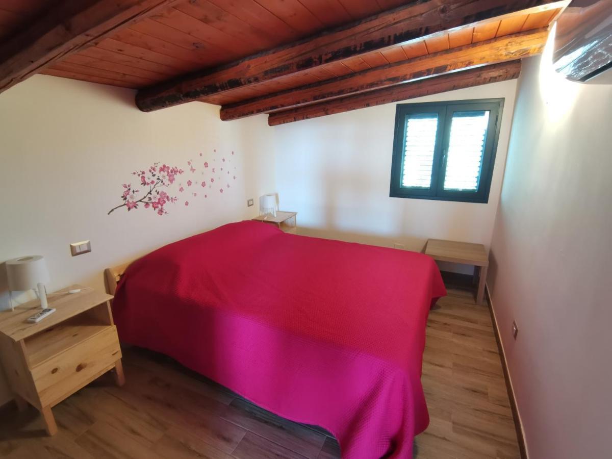 Villa Sole - Finaiti - Appartamento Per Turisti Floridia Exterior photo