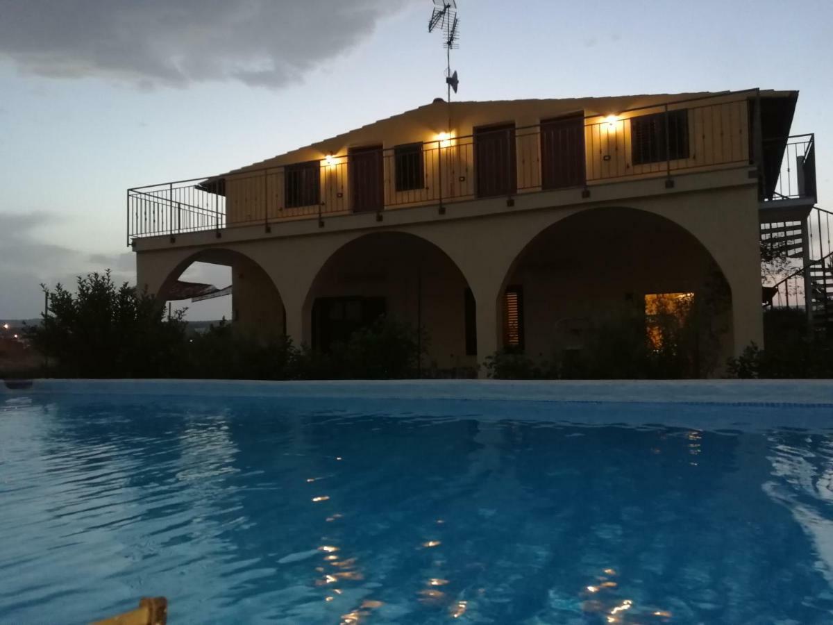 Villa Sole - Finaiti - Appartamento Per Turisti Floridia Exterior photo