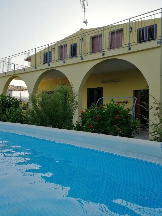 Villa Sole - Finaiti - Appartamento Per Turisti Floridia Exterior photo